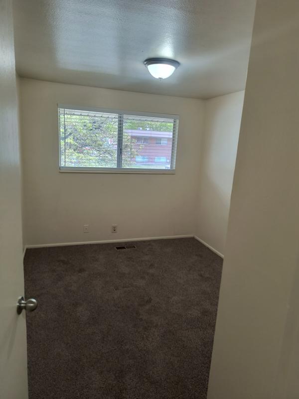 1123-1177 South Graff Circle (250 E), Orem - Bedroom