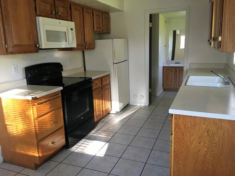 579 North 600 West, Provo - Kitchen